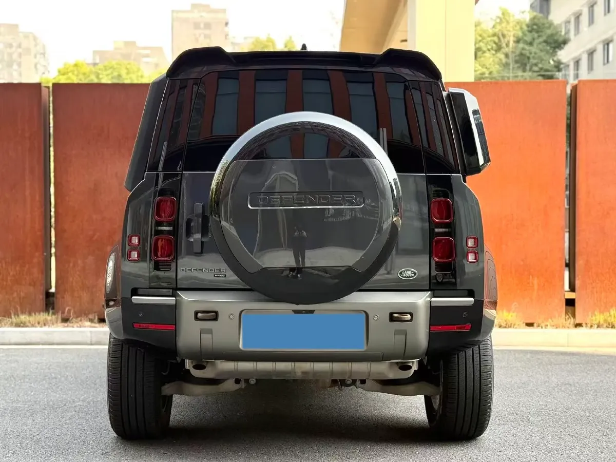2023 Land Rover Defender 3.0T 400HP L6 8AT,autocango,china used car exporter,china ev exporter,chinese used car exporter,chinese used ev exporter