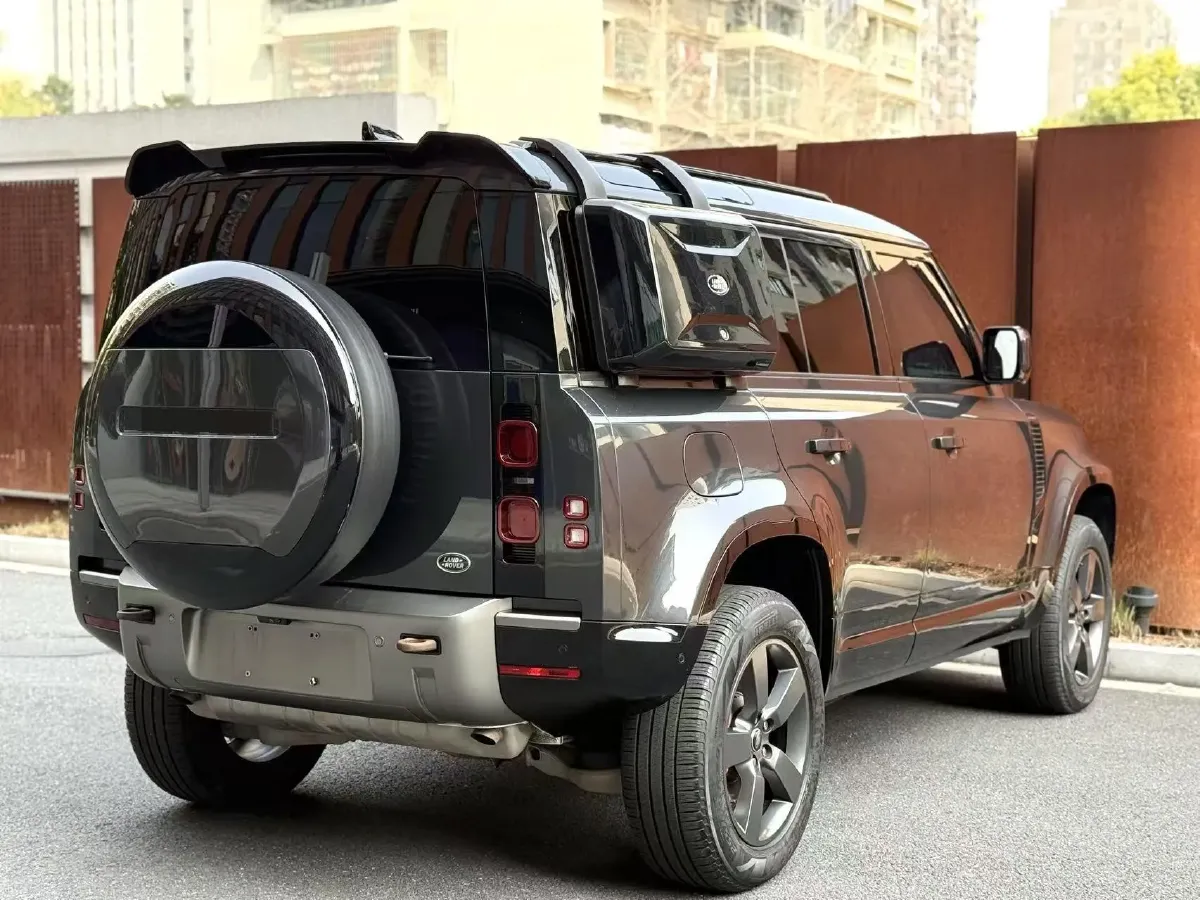 2023 Land Rover Defender 3.0T 400HP L6 8AT,autocango,china used car exporter,china ev exporter,chinese used car exporter,chinese used ev exporter