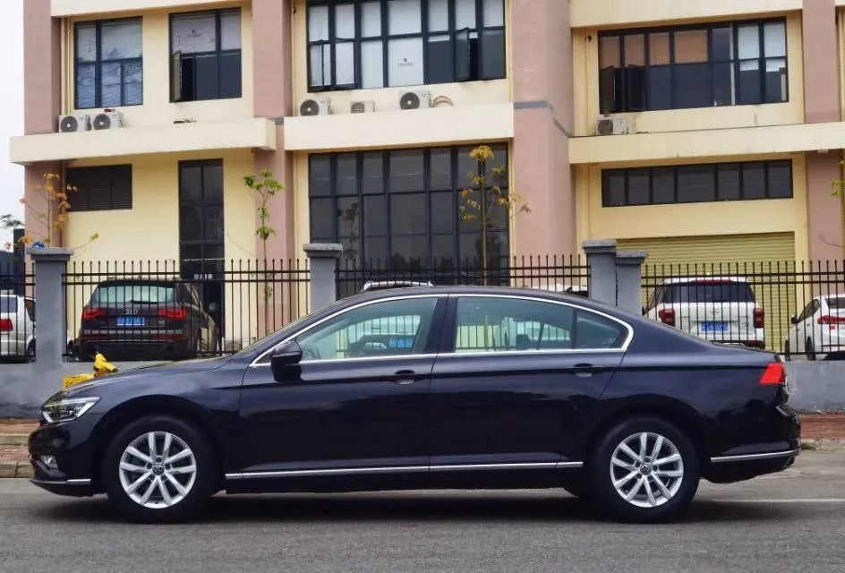 2020 Volkswagen Magotan 1.4T 150HP L4 7DCT,autocango,china used car exporter,china ev exporter,chinese used car exporter,chinese used ev exporter