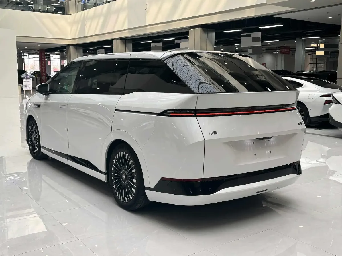 2025 Xpeng X9 BEV,autocango,china used car exporter,china ev exporter,chinese used car exporter,chinese used ev exporter