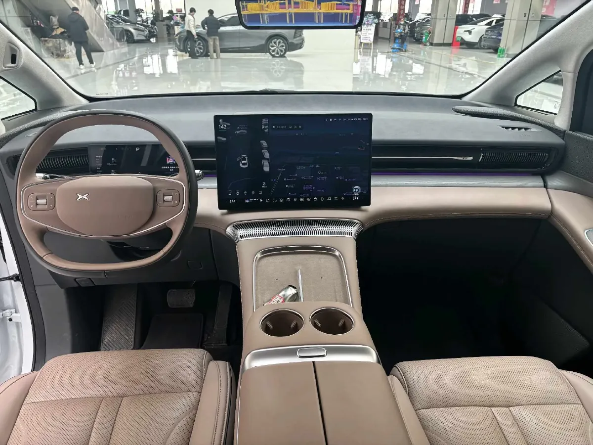 2025 Xpeng X9 BEV,autocango,china used car exporter,china ev exporter,chinese used car exporter,chinese used ev exporter