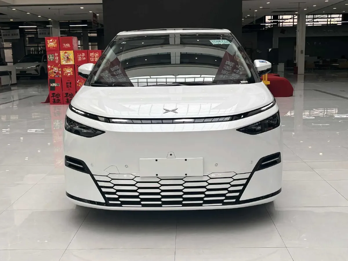 2025 Xpeng X9 BEV,autocango,china used car exporter,china ev exporter,chinese used car exporter,chinese used ev exporter