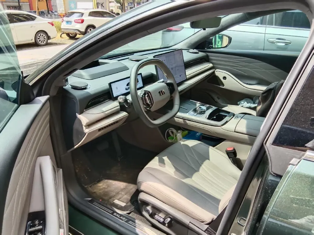 2025 Geely Galaxy Starshine 8 1.5L 112HP L4 1DHT PHEV,autocango,china used car exporter,china ev exporter,chinese used car exporter,chinese used ev exporter