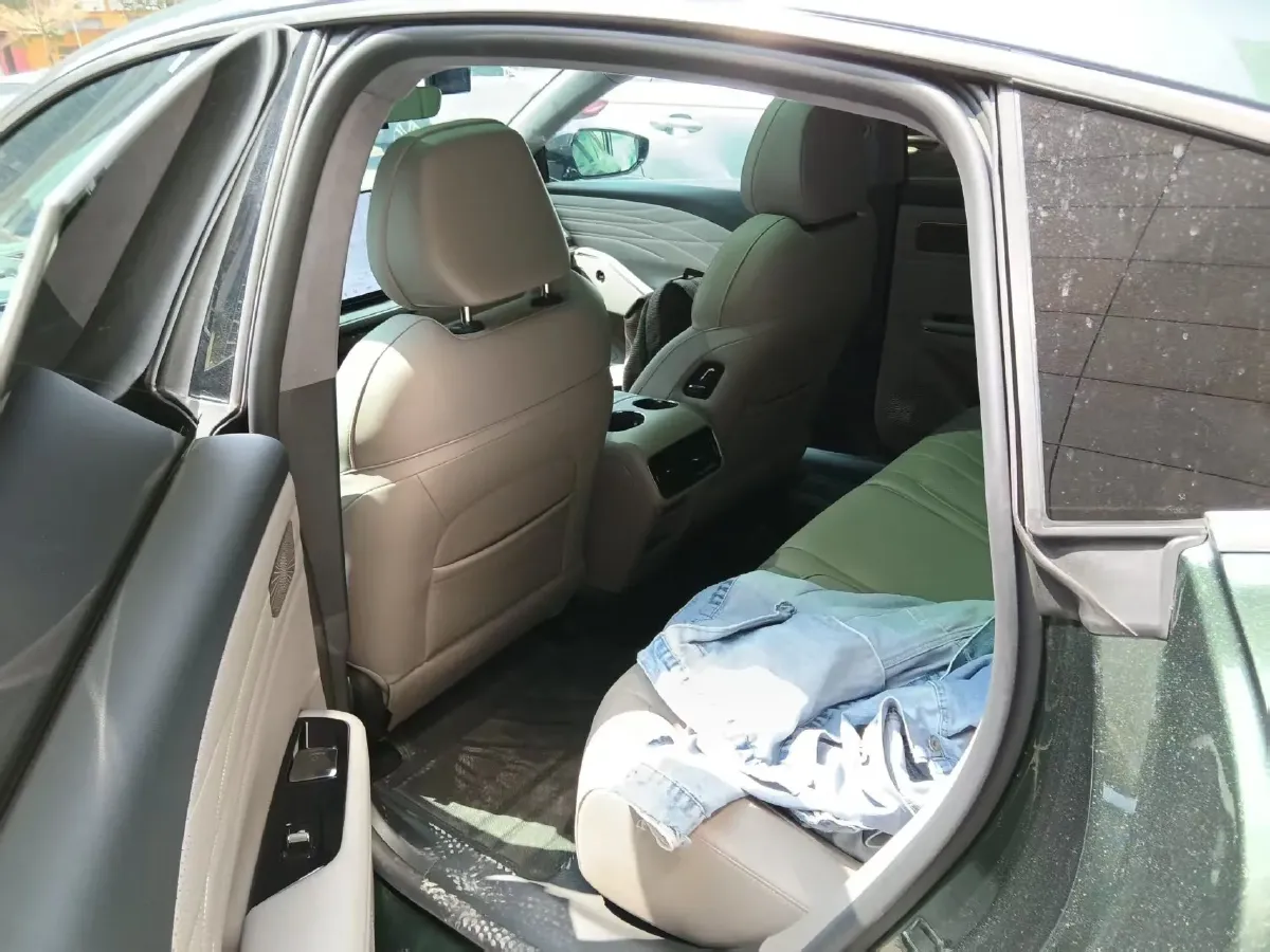 2025 Geely Galaxy Starshine 8 1.5L 112HP L4 1DHT PHEV,autocango,china used car exporter,china ev exporter,chinese used car exporter,chinese used ev exporter