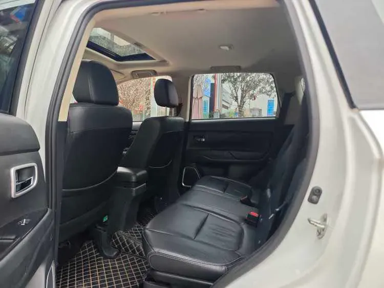 2018 Mitsubishi Outlander 2.0L 166HP L4 CVT,autocango,china used car exporter,china ev exporter,chinese used car exporter,chinese used ev exporter