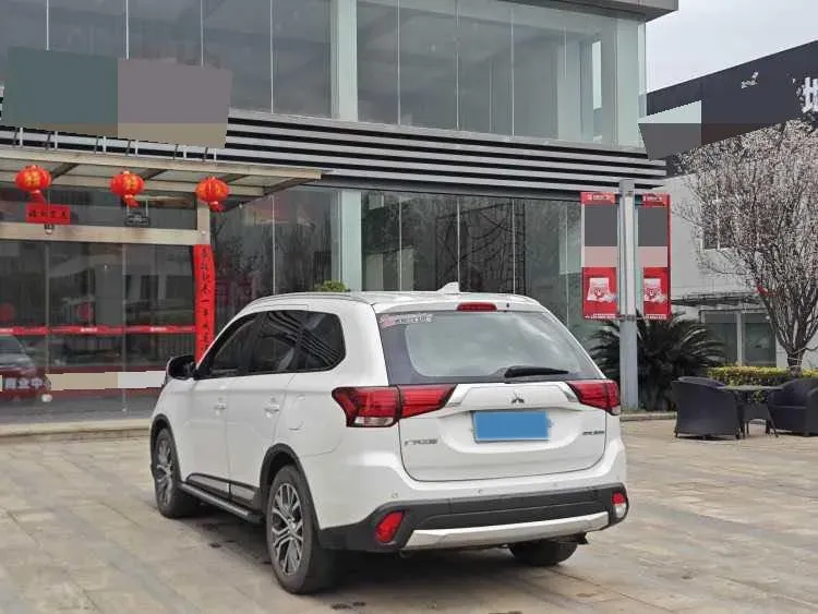 2018 Mitsubishi Outlander 2.0L 166HP L4 CVT,autocango,china used car exporter,china ev exporter,chinese used car exporter,chinese used ev exporter