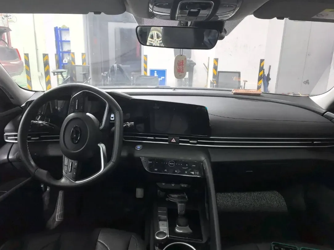 2021 Hyundai Elantra 1.5L 115HP L4 CVT,autocango,china used car exporter,china ev exporter,chinese used car exporter,chinese used ev exporter