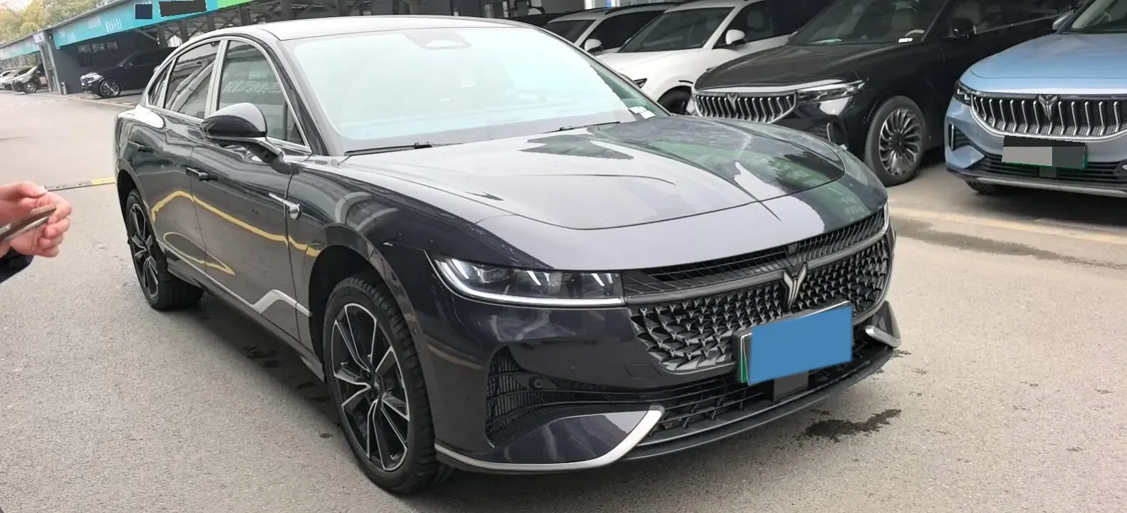2024 Voyah ZhuiGuang 1.5T 136HP L4 PHEV 43KWH,autocango,china used car exporter,china ev exporter,chinese used car exporter,chinese used ev exporter
