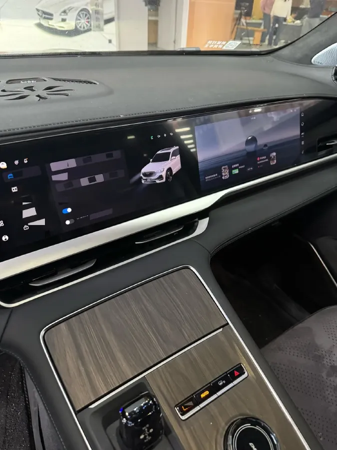 2025 Geely Monjaro 2.0T 238HP L4 8AT,autocango,china used car exporter,china ev exporter,chinese used car exporter,chinese used ev exporter