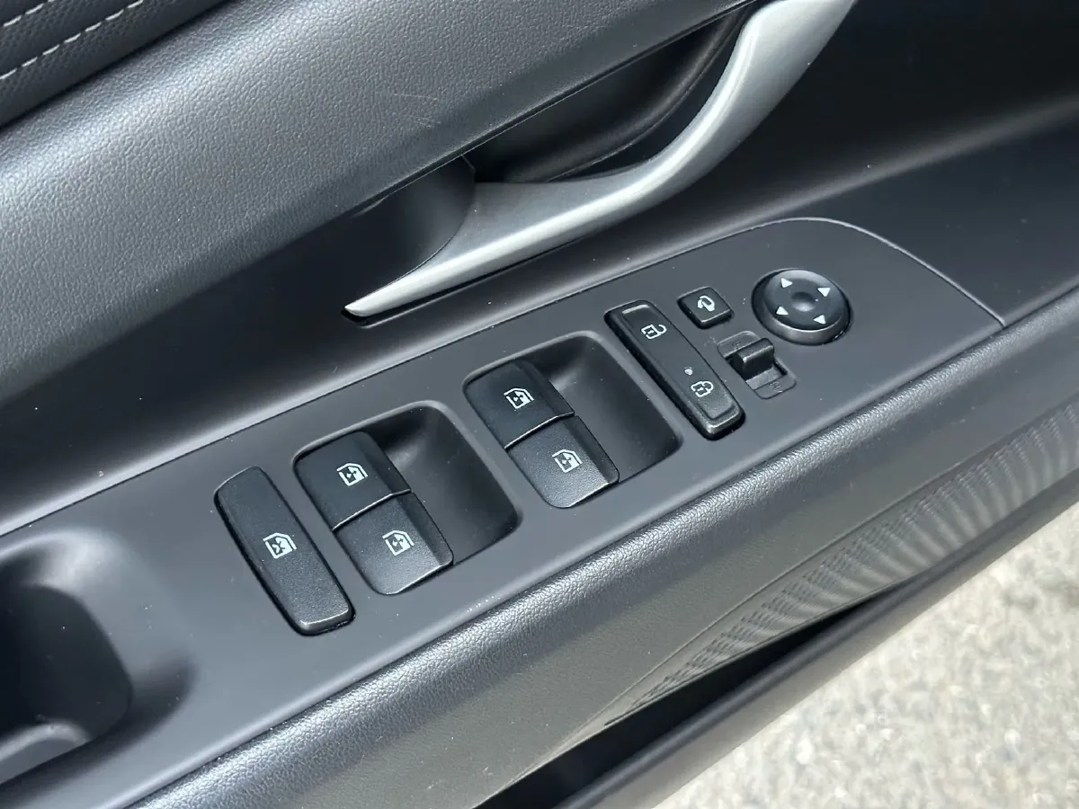 2021 Hyundai Elantra 1.5L 115HP L4 CVT,autocango,china used car exporter,china ev exporter,chinese used car exporter,chinese used ev exporter