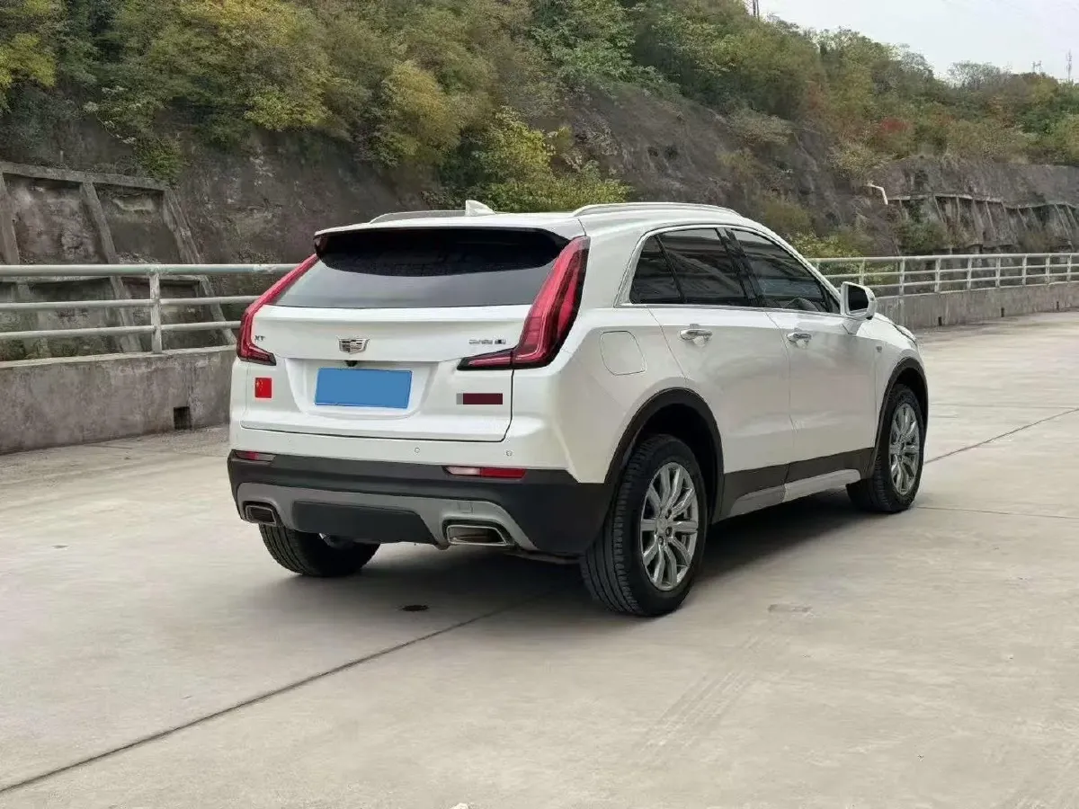 2021 Cadillac XT4 2.0T 237HP L4 9AT,autocango,china used car exporter,china ev exporter,chinese used car exporter,chinese used ev exporter