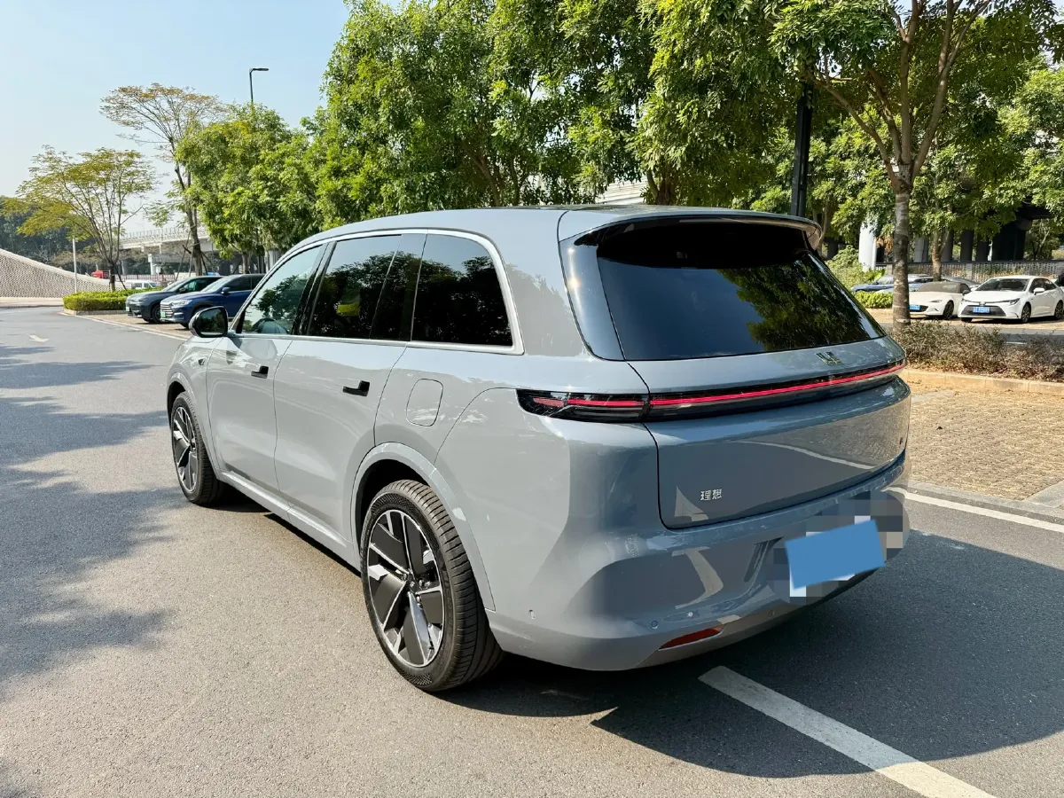 2025 Li L8 Range Extended 154HP REEV,autocango,china used car exporter,china ev exporter,chinese used car exporter,chinese used ev exporter