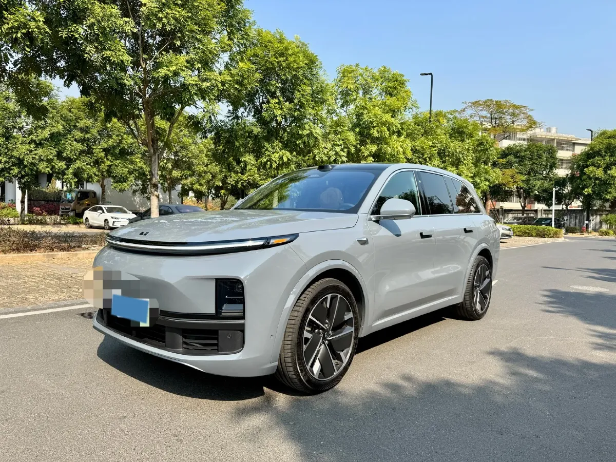 2025 Li L8 Range Extended 154HP REEV,autocango,china used car exporter,china ev exporter,chinese used car exporter,chinese used ev exporter