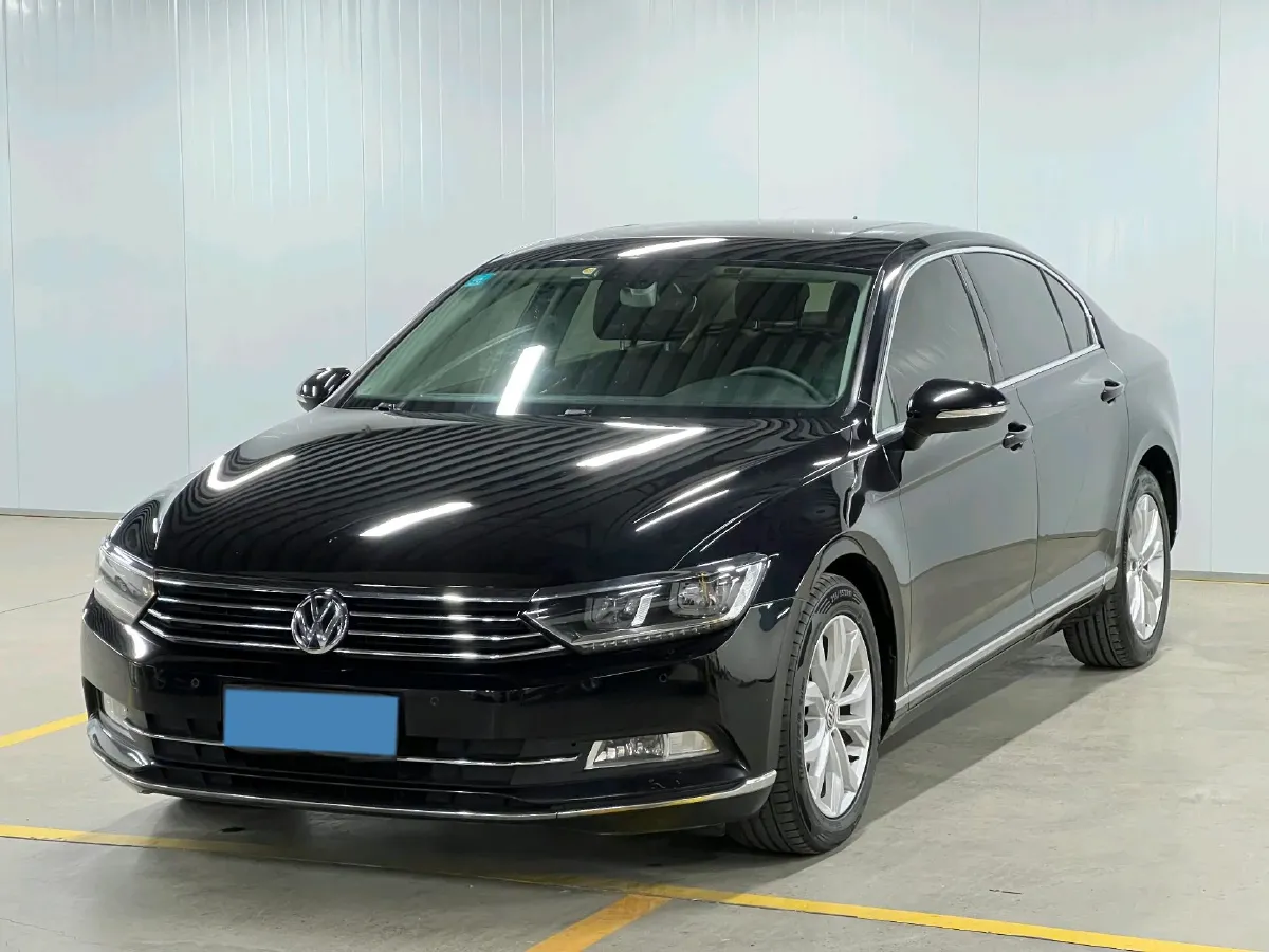 2019 Volkswagen Magotan 2.0T 186HP L4 7DCT,autocango,china used car exporter,china ev exporter,chinese used car exporter,chinese used ev exporter