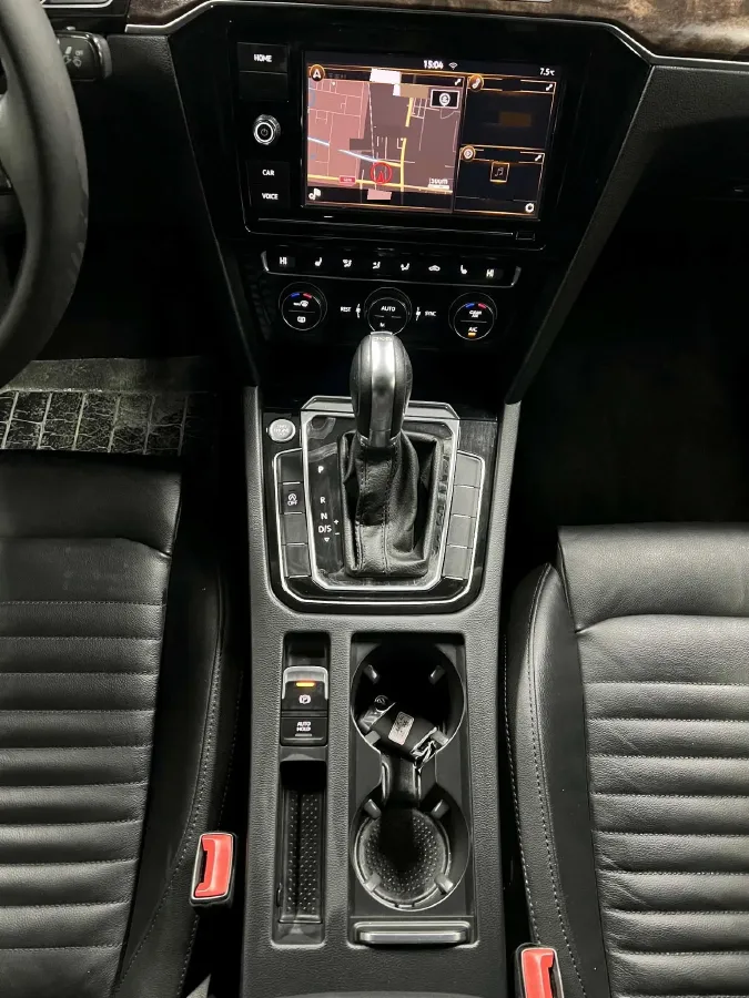 2019 Volkswagen Magotan 2.0T 186HP L4 7DCT,autocango,china used car exporter,china ev exporter,chinese used car exporter,chinese used ev exporter