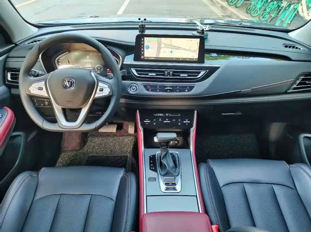 2023 ChangAn CS75 1.5T 188HP L4 7DCT,autocango,china used car exporter,china ev exporter,chinese used car exporter,chinese used ev exporter