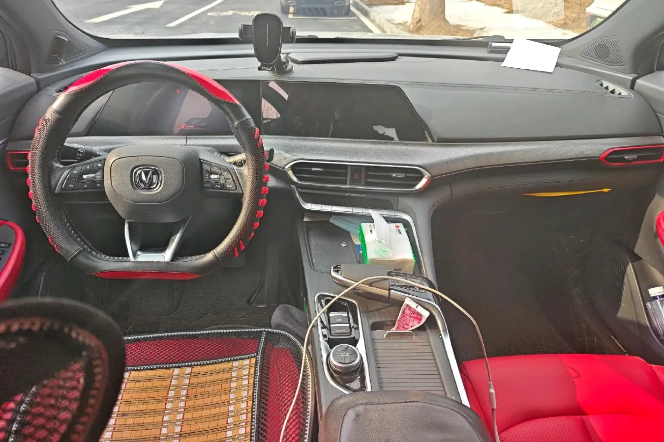 2020 ChangAn UNI-T 1.5T 180HP L4 7DCT,autocango,china used car exporter,china ev exporter,chinese used car exporter,chinese used ev exporter