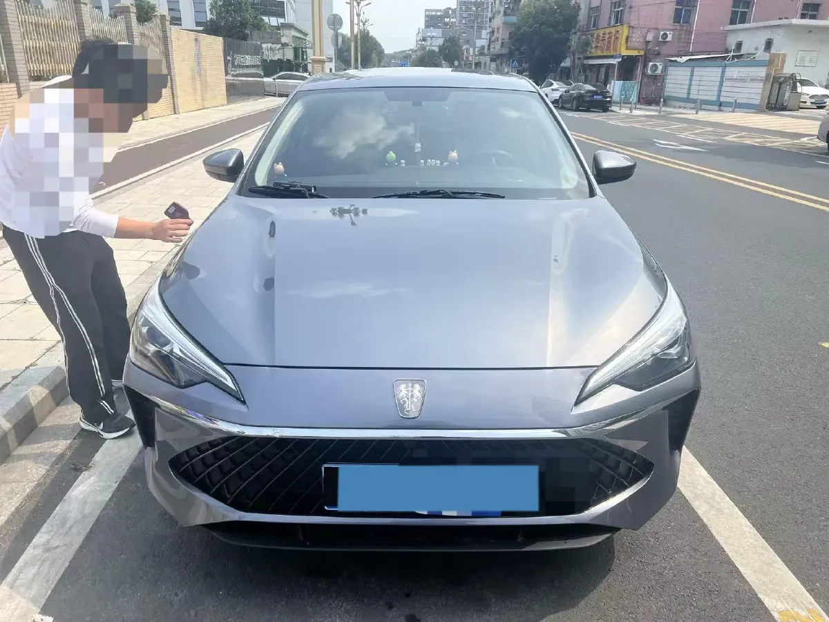 2023 Roewe i5 1.5L 129HP L4 CVT,autocango,china used car exporter,china ev exporter,chinese used car exporter,chinese used ev exporter