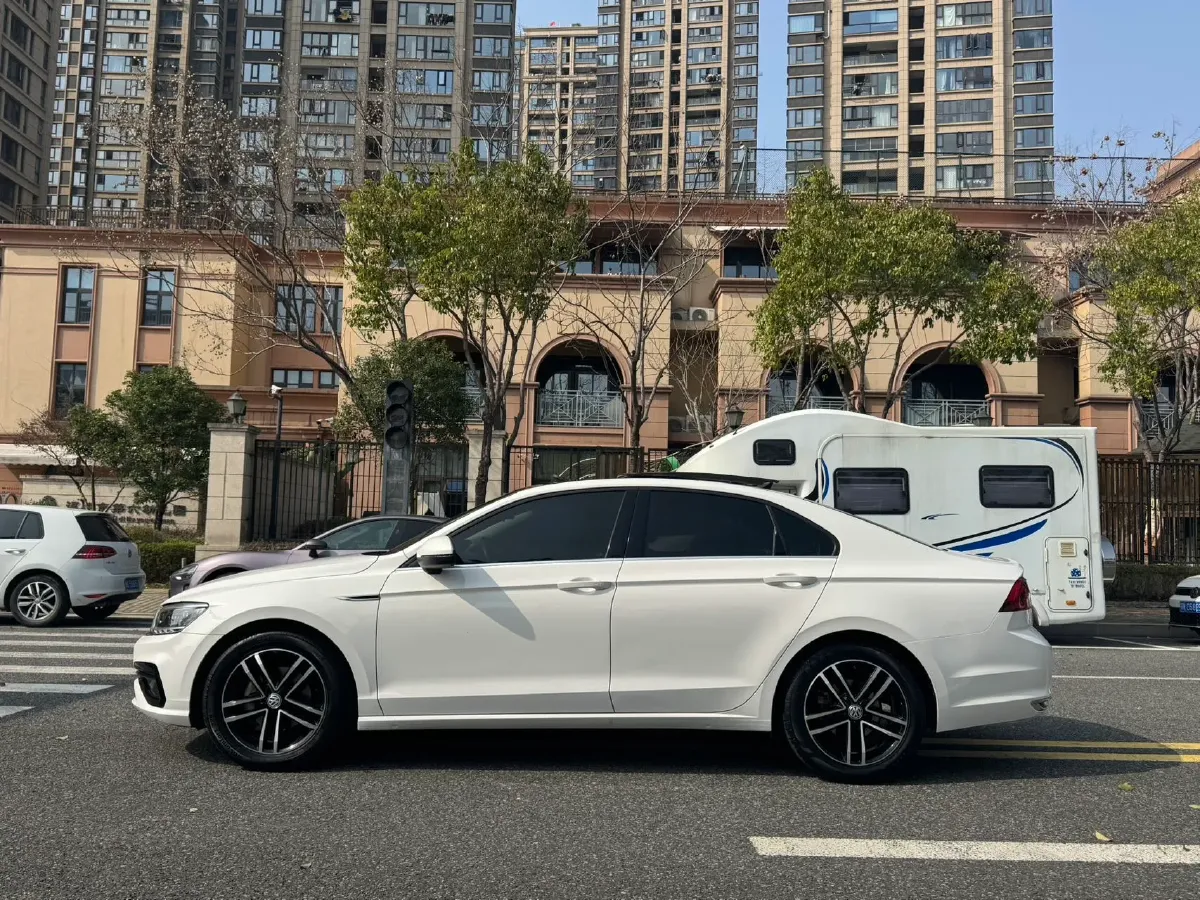 2019 Volkswagen Passat 1.4T 150HP L4 7DCT,autocango,china used car exporter,china ev exporter,chinese used car exporter,chinese used ev exporter