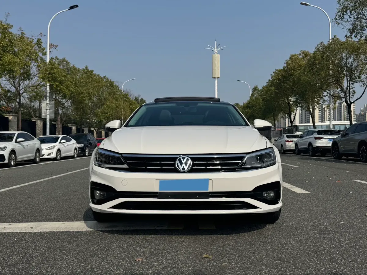 2019 Volkswagen Passat 1.4T 150HP L4 7DCT,autocango,china used car exporter,china ev exporter,chinese used car exporter,chinese used ev exporter