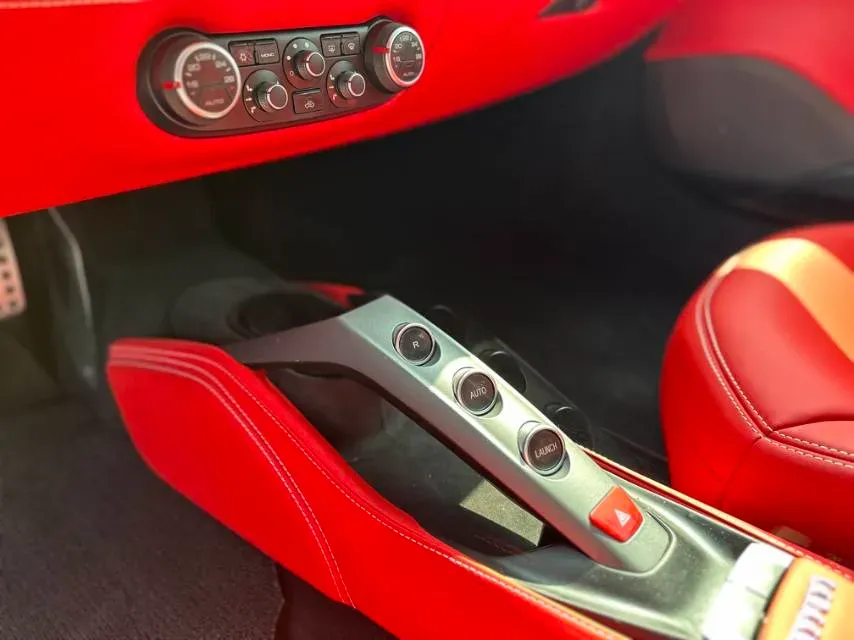 2015 Ferrari 488 3.9T 670HP V8 7DCT,autocango,china used car exporter,china ev exporter,chinese used car exporter,chinese used ev exporter