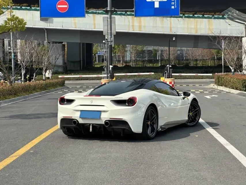 2015 Ferrari 488 3.9T 670HP V8 7DCT,autocango,china used car exporter,china ev exporter,chinese used car exporter,chinese used ev exporter
