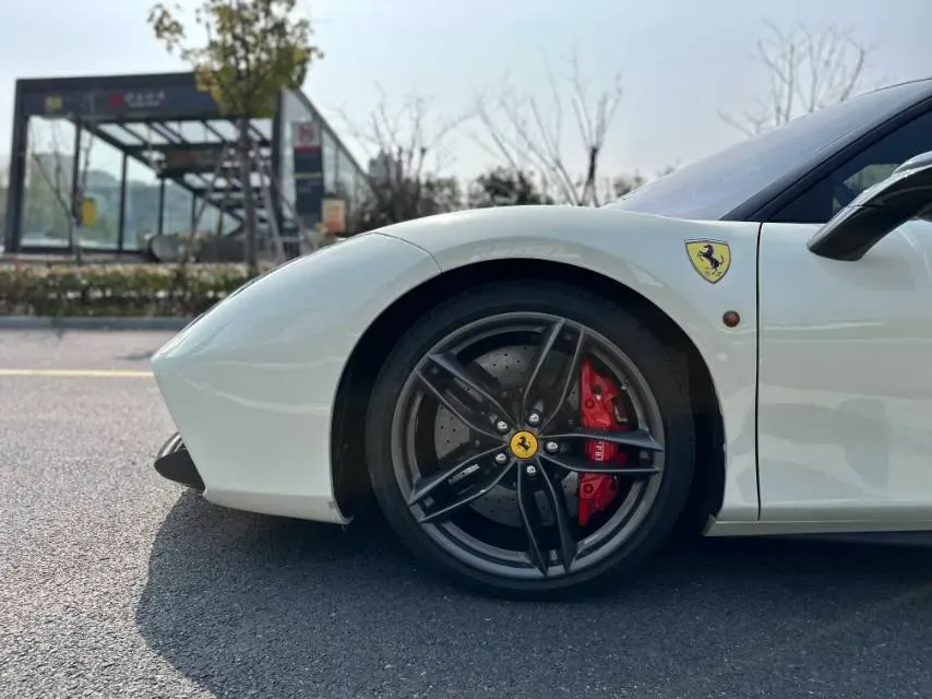 2015 Ferrari 488 3.9T 670HP V8 7DCT,autocango,china used car exporter,china ev exporter,chinese used car exporter,chinese used ev exporter