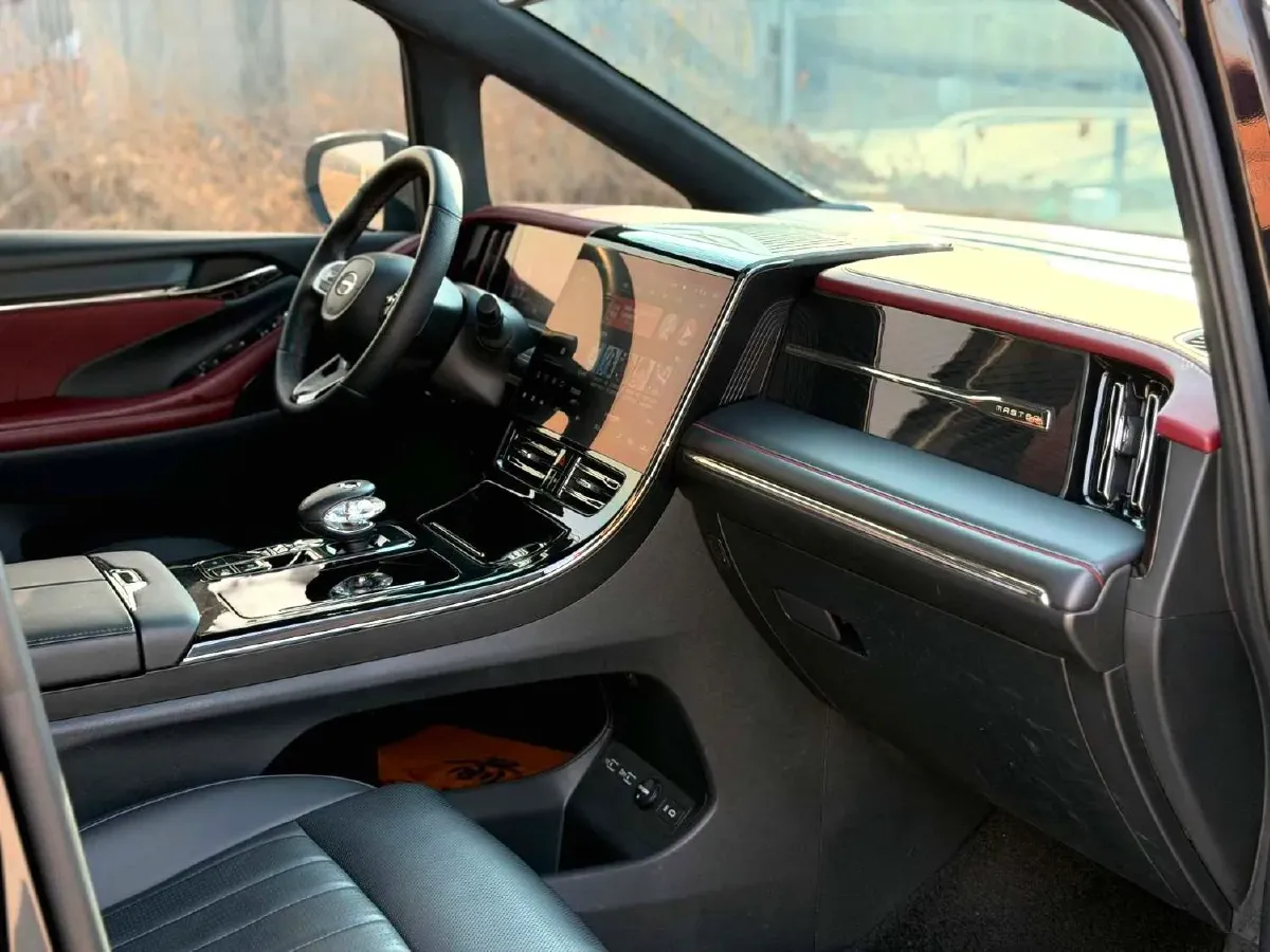 2024 GAC Trumpchi M8 2.0T 252HP L4 8AT,autocango,china used car exporter,china ev exporter,chinese used car exporter,chinese used ev exporter