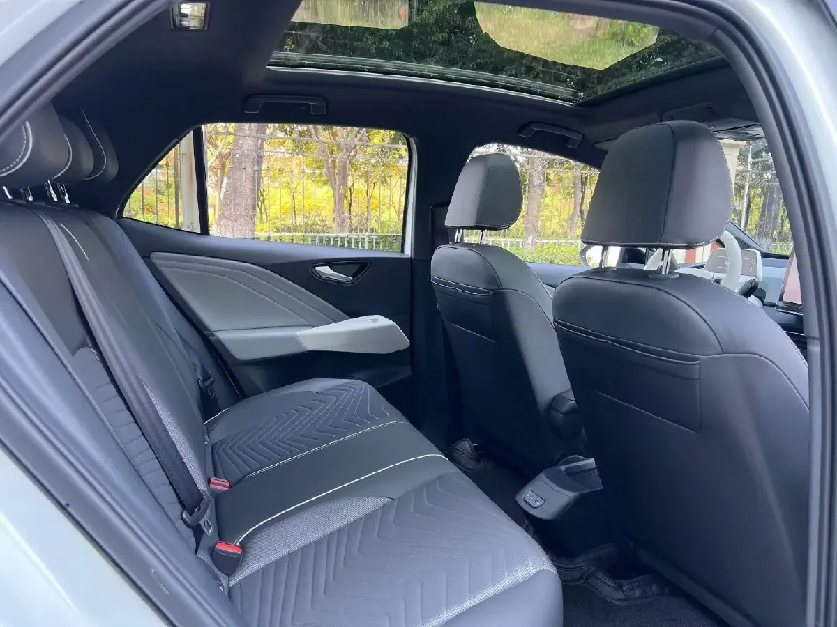 2024 Volkswagen ID.3 BEV 52.8KWH,autocango,china used car exporter,china ev exporter,chinese used car exporter,chinese used ev exporter