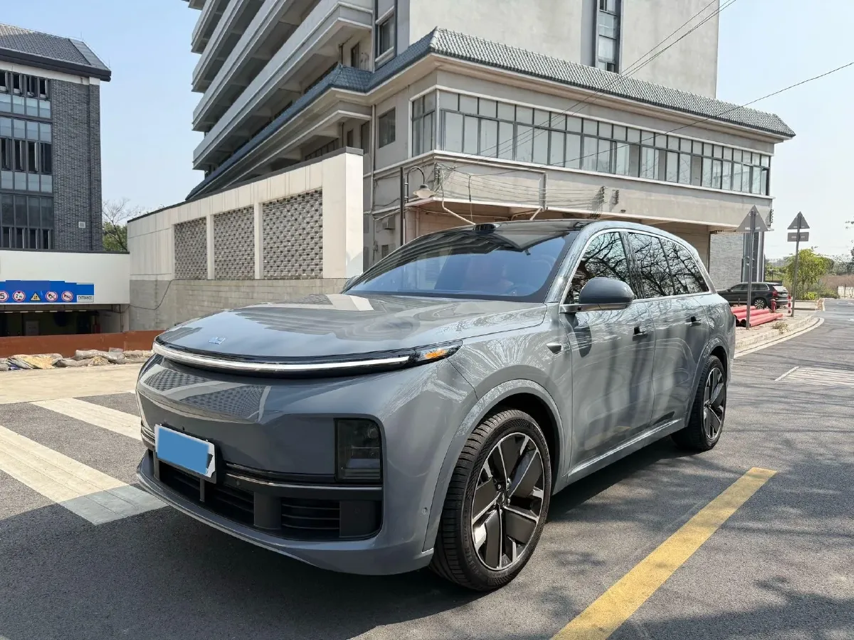 2025 Li L8 Range Extended 154HP REEV,autocango,china used car exporter,china ev exporter,chinese used car exporter,chinese used ev exporter