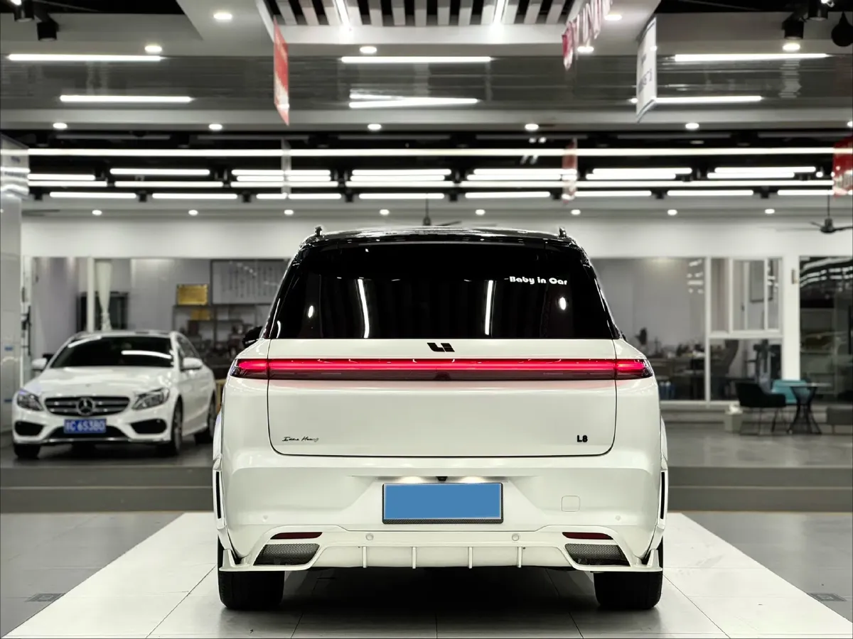 2023 Li L8 Range Extended 154HP REEV 40.9KWH,autocango,china used car exporter,china ev exporter,chinese used car exporter,chinese used ev exporter
