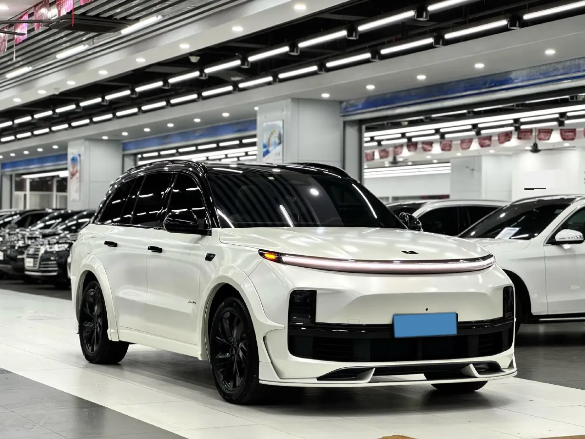2023 Li L8 Range Extended 154HP REEV 40.9KWH,autocango,china used car exporter,china ev exporter,chinese used car exporter,chinese used ev exporter