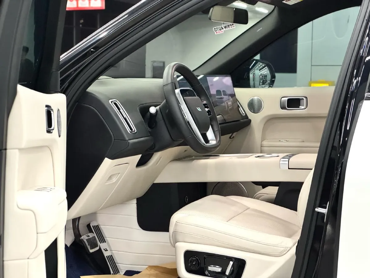 2023 Li L8 Range Extended 154HP REEV 40.9KWH,autocango,china used car exporter,china ev exporter,chinese used car exporter,chinese used ev exporter