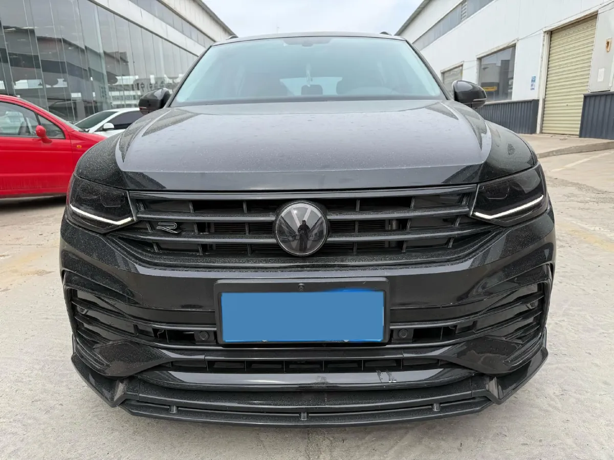 2024 Volkswagen Tiguan L 2.0T 186HP L4 7DCT,autocango,china used car exporter,china ev exporter,chinese used car exporter,chinese used ev exporter