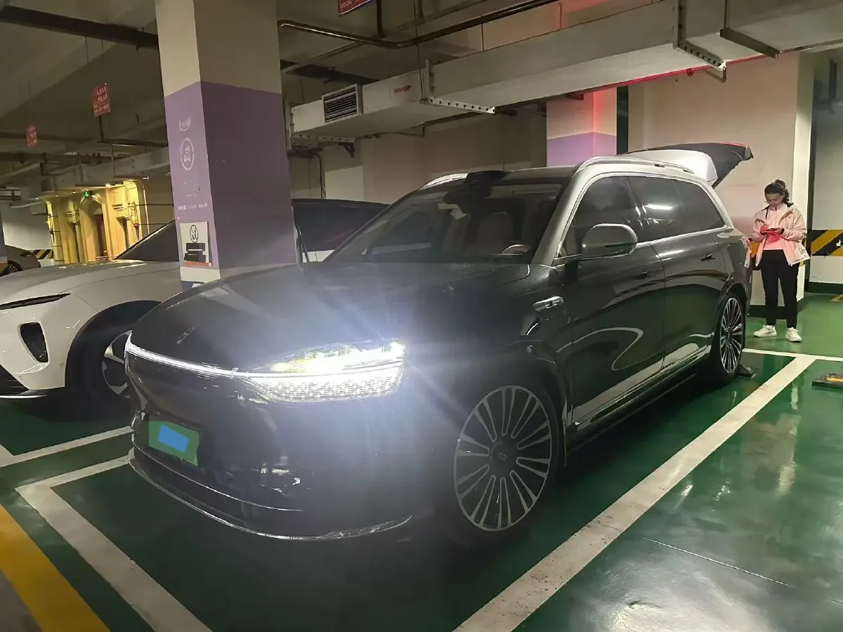 2024 AITO AITO M9 1.5T 152HP L4 REEV 42KWH,autocango,china used car exporter,china ev exporter,chinese used car exporter,chinese used ev exporter
