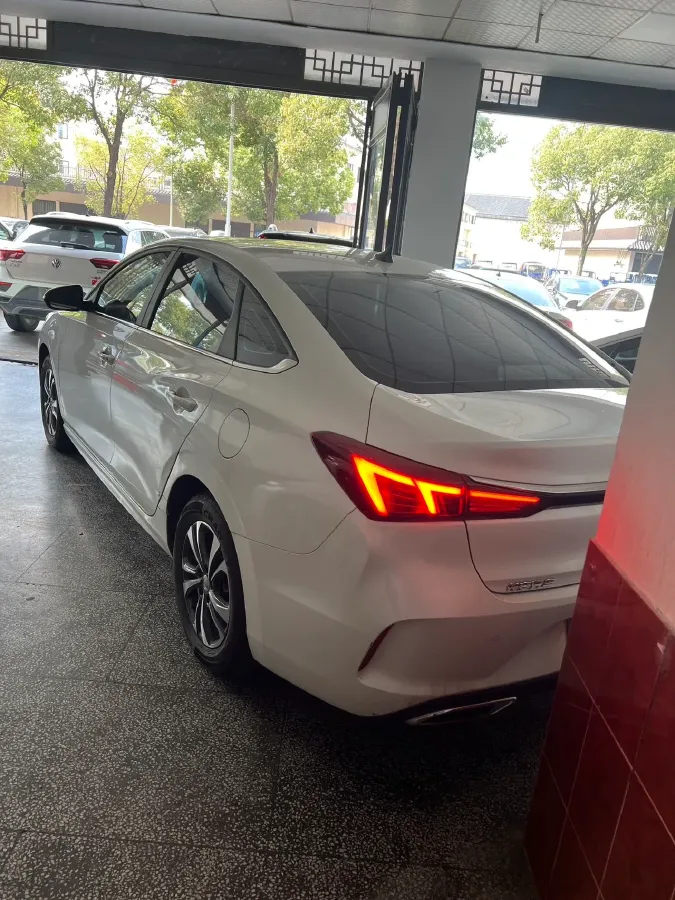 2022 ChangAn Eado 1.6L 128HP L4 5MT,autocango,china used car exporter,china ev exporter,chinese used car exporter,chinese used ev exporter