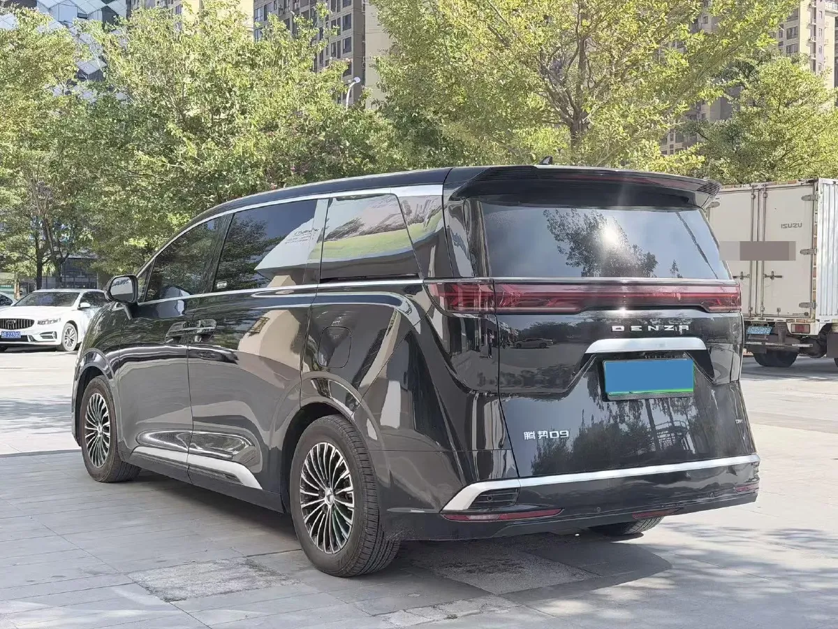 2022 HongQi HS7 3.0T 337HP V6 8AT,autocango,china used car exporter,china ev exporter,chinese used car exporter,chinese used ev exporter