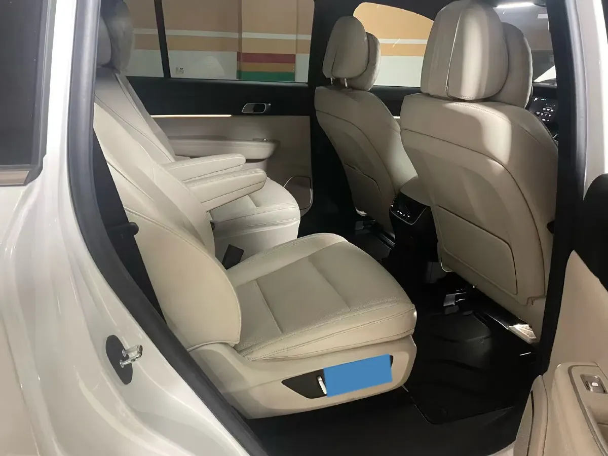 2021 Li ONE Range Extended 131HP REEV 40.5KWH,autocango,china used car exporter,china ev exporter,chinese used car exporter,chinese used ev exporter
