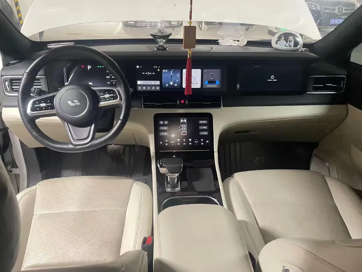 2021 Li ONE Range Extended 131HP REEV 40.5KWH,autocango,china used car exporter,china ev exporter,chinese used car exporter,chinese used ev exporter