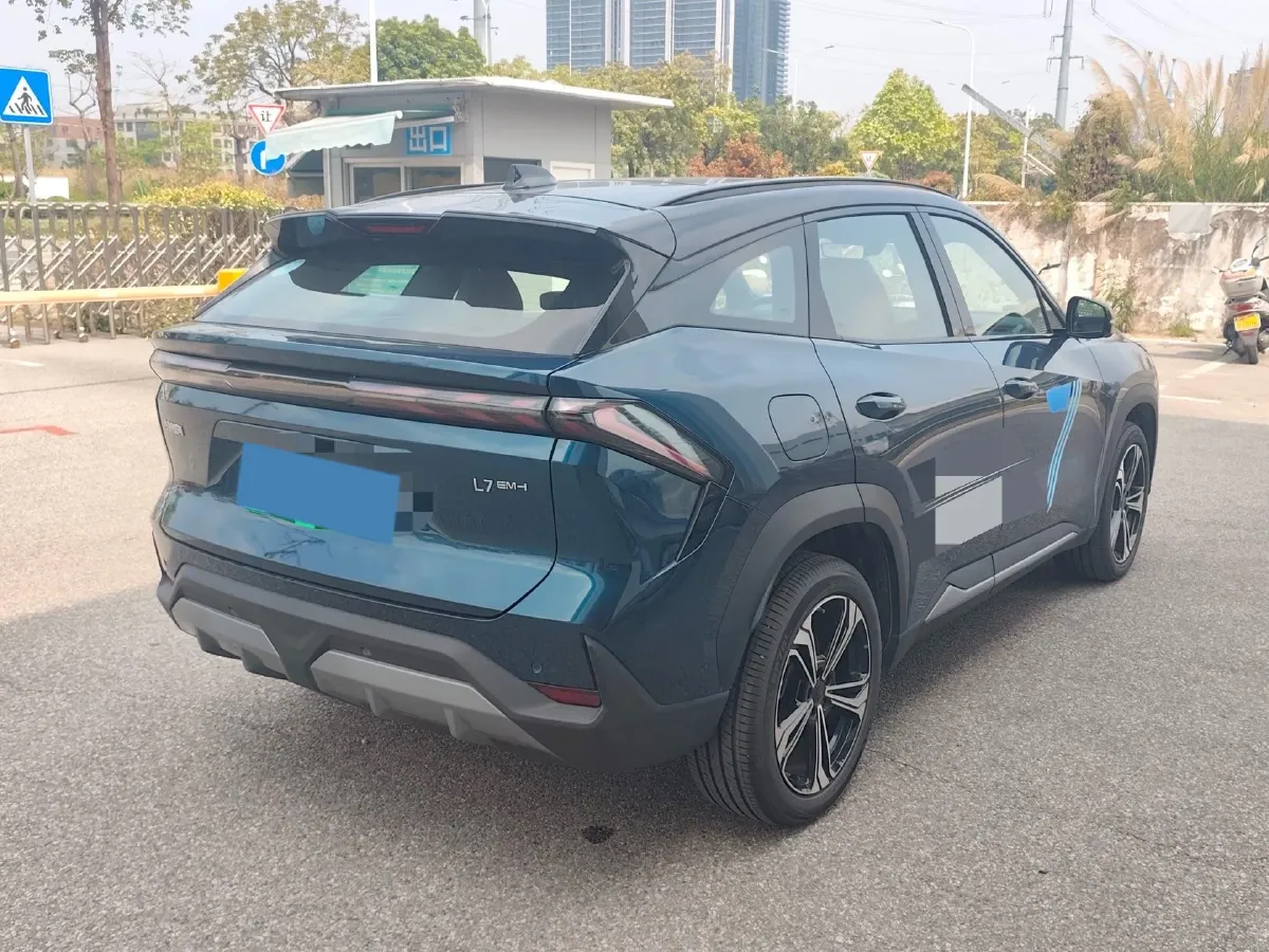 2025 Geely Galaxy L7 1.5L 112HP L4 1DHT PHEV 18.4KWH,autocango,china used car exporter,china ev exporter,chinese used car exporter,chinese used ev exporter