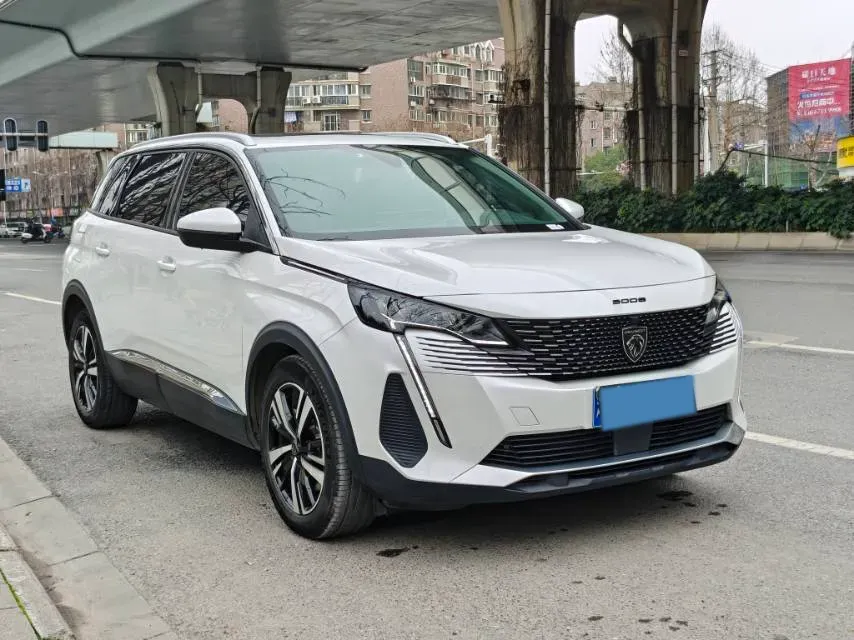 2023 Peugeot 5008 1.8T 211HP L4 8AT,autocango,china used car exporter,china ev exporter,chinese used car exporter,chinese used ev exporter