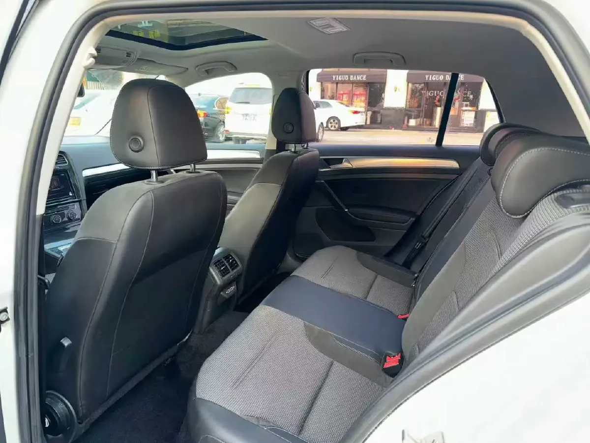 2019 Brilliance Auto V7 1.8T 231HP L4 7DCT,autocango,china used car exporter,china ev exporter,chinese used car exporter,chinese used ev exporter