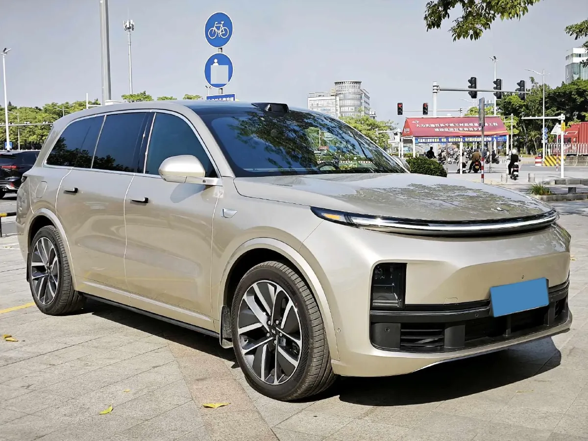 2022 Li L9 Range Extended 154HP REEV 42.6KWH,autocango,china used car exporter,china ev exporter,chinese used car exporter,chinese used ev exporter