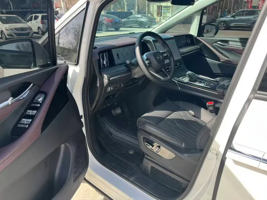 2024 GAC Trumpchi M8 2.0T 252HP L4 8AT,autocango,china used car exporter,china ev exporter,chinese used car exporter,chinese used ev exporter