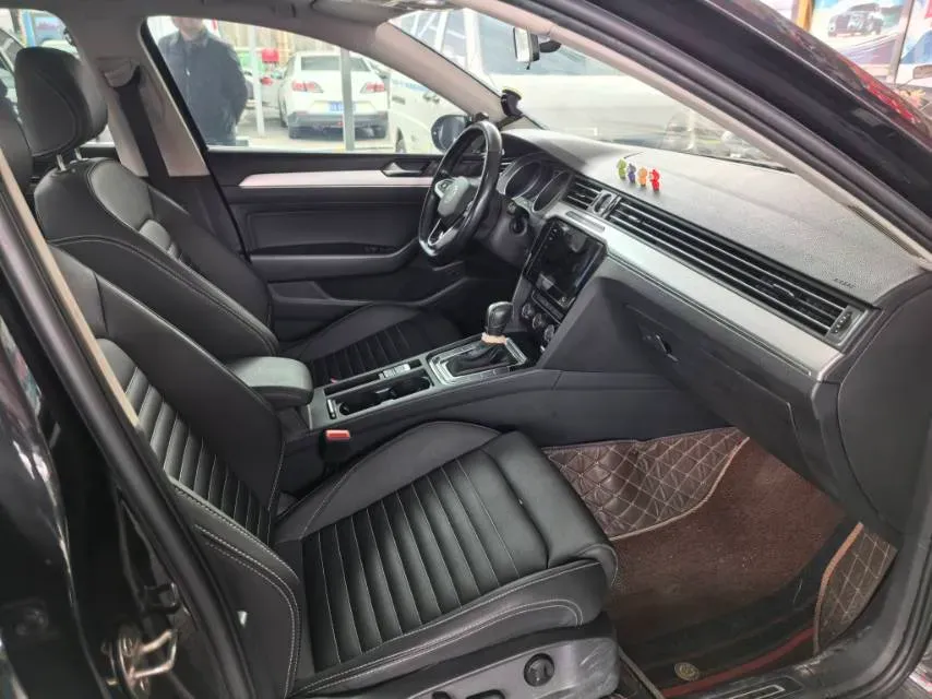 2020 Volkswagen Magotan 1.4T 150HP L4 7DCT,autocango,china used car exporter,china ev exporter,chinese used car exporter,chinese used ev exporter