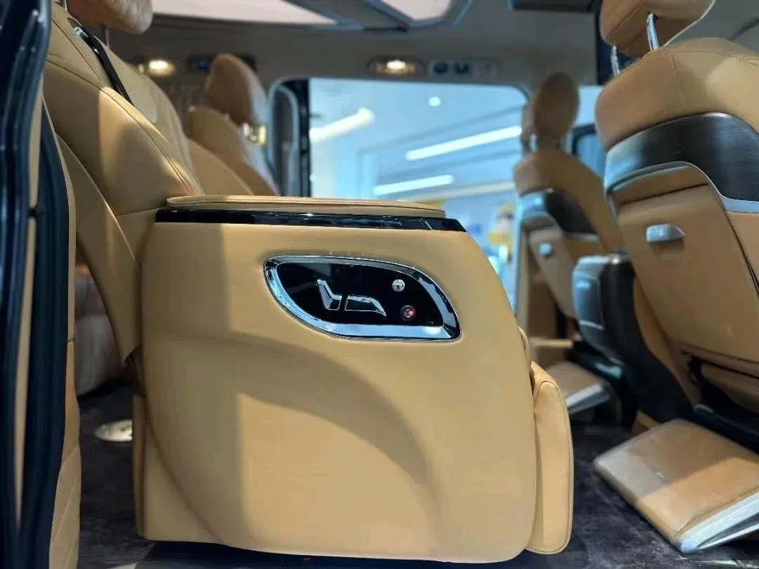 2023 Mercedes-Benz Vito 2.0T 211HP L4 9AT,autocango,china used car exporter,china ev exporter,chinese used car exporter,chinese used ev exporter