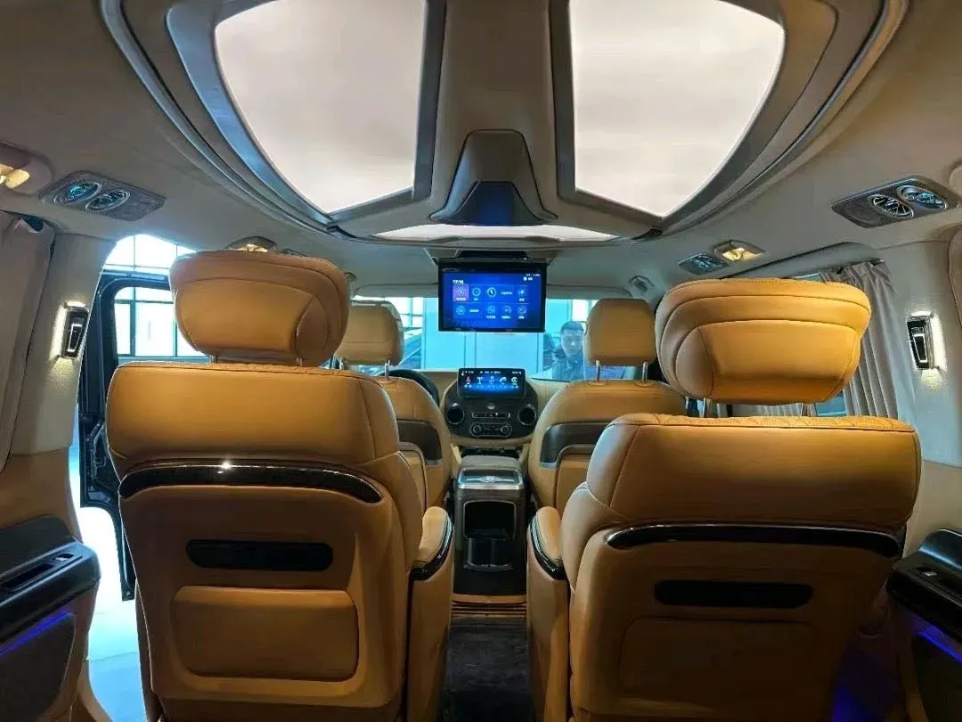 2023 Mercedes-Benz Vito 2.0T 211HP L4 9AT,autocango,china used car exporter,china ev exporter,chinese used car exporter,chinese used ev exporter