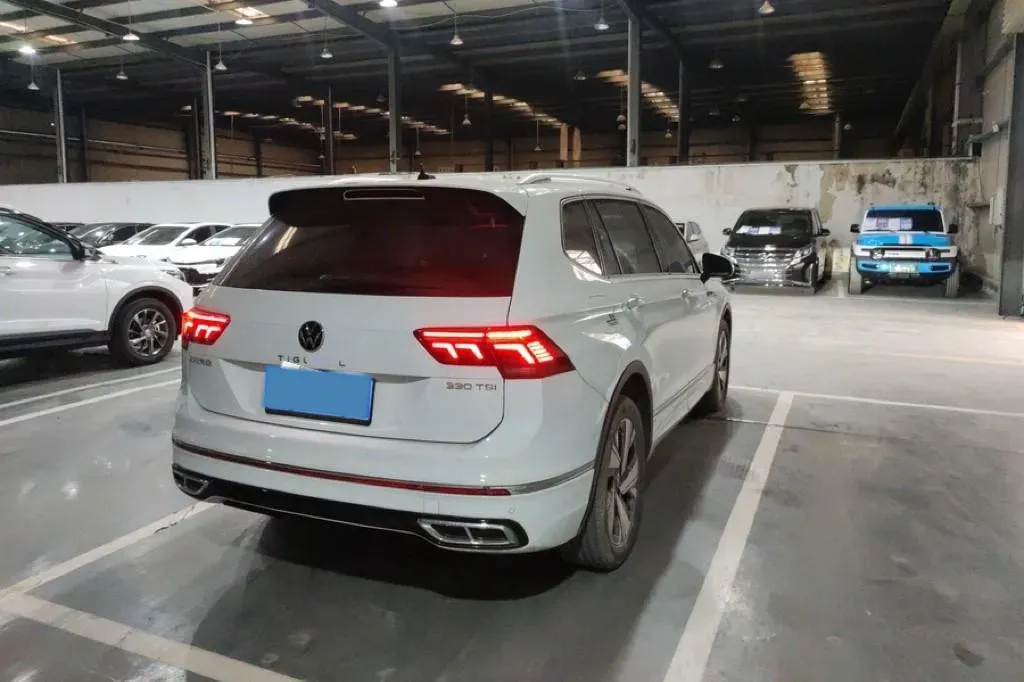 2023 Volkswagen Tiguan L 2.0T 186HP L4 7DCT,autocango,china used car exporter,china ev exporter,chinese used car exporter,chinese used ev exporter