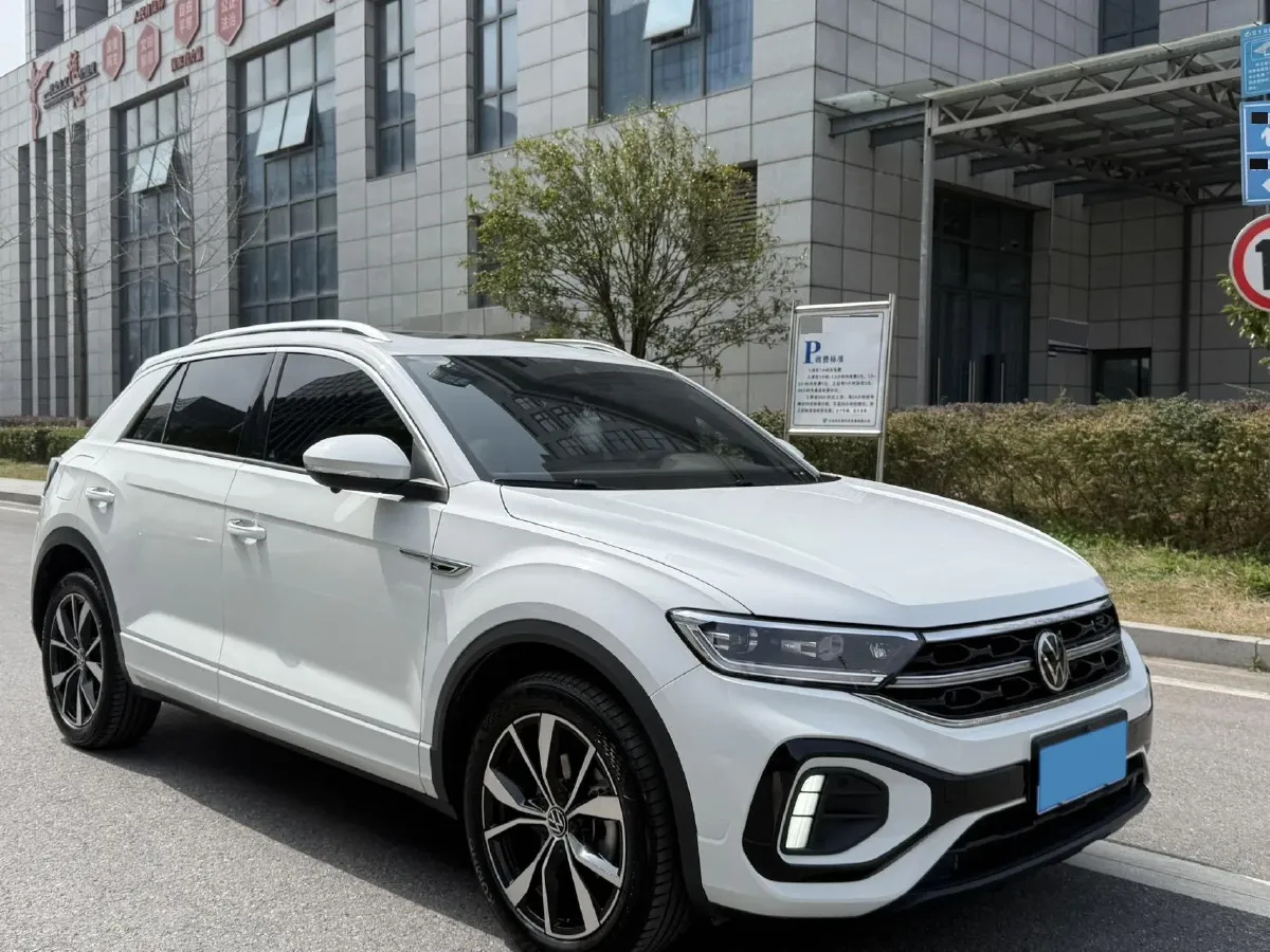 2023 Volkswagen T-Roc 1.5T 160HP L4 7DCT,autocango,china used car exporter,china ev exporter,chinese used car exporter,chinese used ev exporter