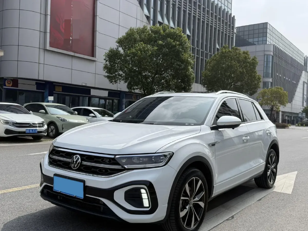 2023 Volkswagen T-Roc 1.5T 160HP L4 7DCT,autocango,china used car exporter,china ev exporter,chinese used car exporter,chinese used ev exporter